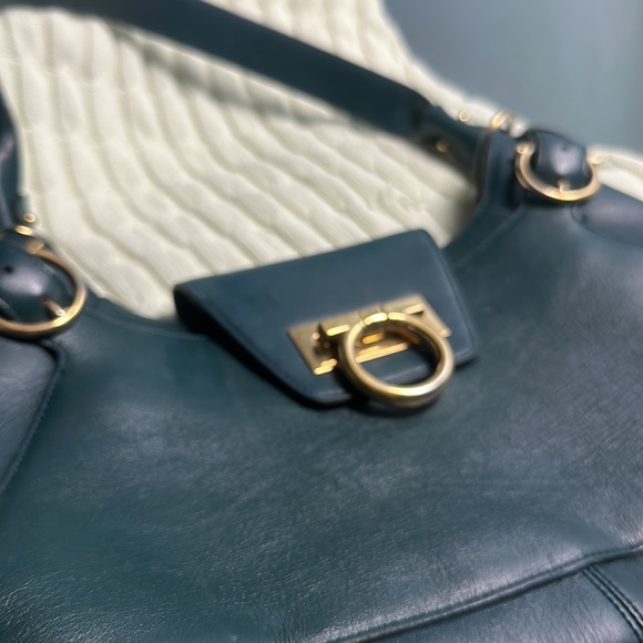 Ferragamo shoulder bag - Picture 3 of 9